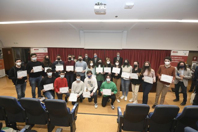 La Universidad de Murcia entrega los premios de la Olimpiada Matemtica, Foto 1