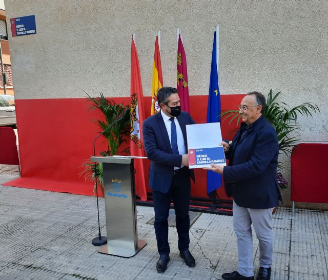 Alcantarilla dedica una calle al doctor Luis Carrillo, médico del centro de salud Alcantarilla-Sangonera durante 35 años - 1, Foto 1