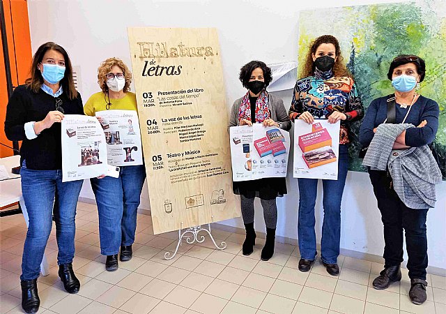 La poesía con Hilatura de letras y la música toman Floración 2022 - 1, Foto 1