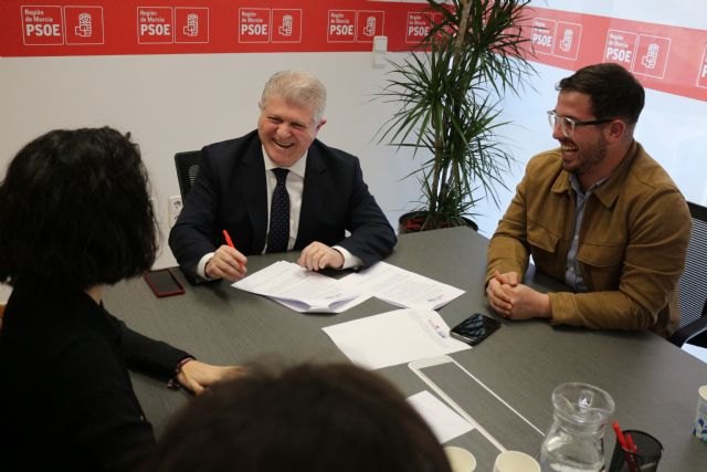 Pepe Vélez: López Miras no ha cumplido ninguno de los compromisos que asumió con los Consejos de Estudiantes de las Universidades - 2, Foto 2