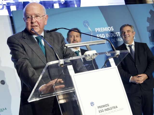 Carlos Egea recibe el Premio Honorífico de los Ingenieros Industriales por su compromiso con la Industria - 3, Foto 3