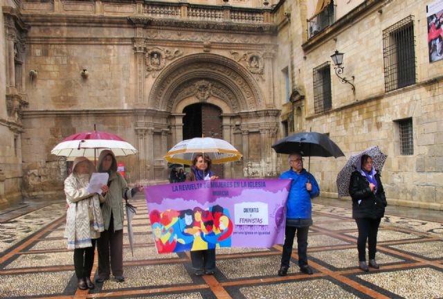 La Revuelta de Mujeres creyentes y feministas reclama en Murcia una Iglesia en Igualdad - 5, Foto 5