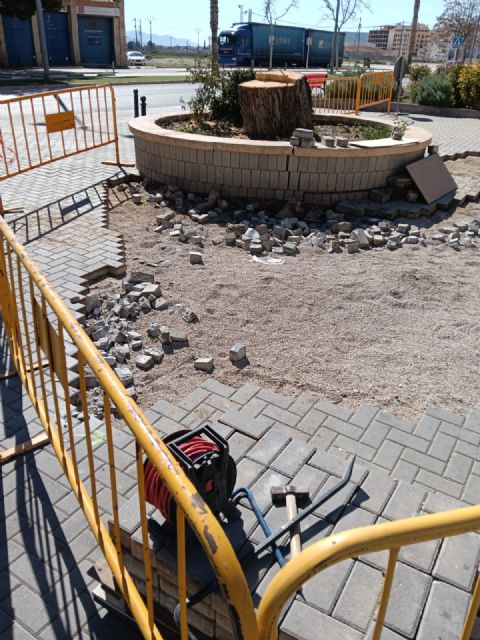 El Ayuntamiento intensifica los trabajos de mejora y mantenimiento en vías públicas del municipio - 3, Foto 3