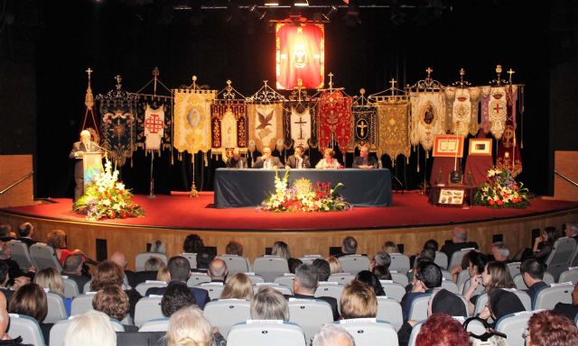 El sacerdote alcantarillero Julio Romero anunció la Semana Santa en el Pregón que ayer se celebró en Alcantarilla - 2, Foto 2