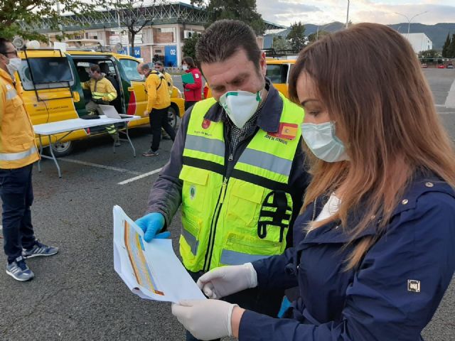 Las brigadas forestales de la Dirección General de Medio Natural realizan labores de desinfección en MercaMurcia - 3, Foto 3