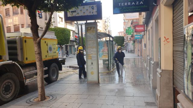 El Ayuntamiento refuerza la limpieza y desinfección en las calles de Alcantarilla - 1, Foto 1
