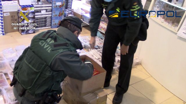 La Guardia Civil retira del mercado más de 150.000 juguetes falsificados o que no cumplen los estándares de seguridad - 2, Foto 2