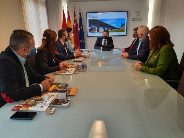 El GPP y el alcalde de Alcantarilla analizan los proyectos iniciados por el Ayuntamiento para el desarrollo del municipio - 1, Foto 1