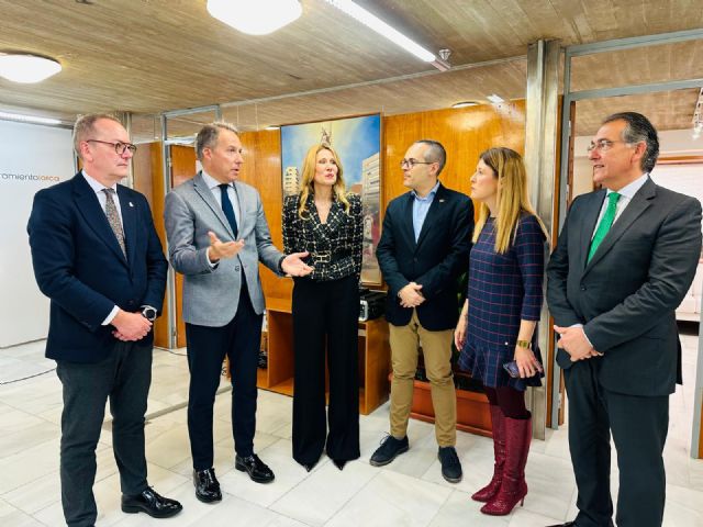 Lorca refuerza el relevo generacional del arte del bordado de la mano de dos nuevos proyectos para desempleados - 4, Foto 4