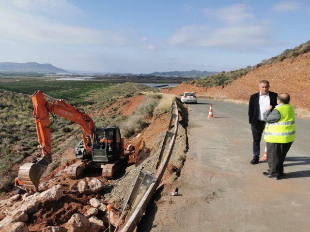 El Ayuntamiento agradece a la Comunidad Autónoma la puesta en marcha de las obras de emergencia en la carretera que une las pedanías de Garrobillo y Ramonete - 3, Foto 3