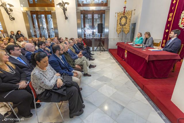 Maiestas, un homenaje de la Cofradía del Resucitado a 80 años de imaginería y devoción - 3, Foto 3