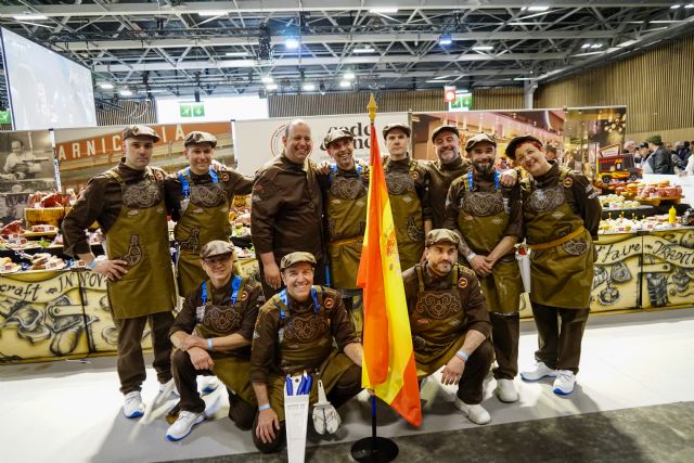 La Seleccin Espaola de Carniceros consigue dos grandes premios en su debut en el mundial de Pars, patrocinados por ElPozo All Natural, Foto 1