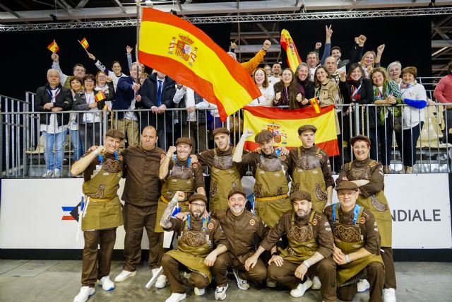 La Seleccin Espaola de Carniceros consigue dos grandes premios en su debut en el mundial de Pars, patrocinados por ElPozo All Natural, Foto 2