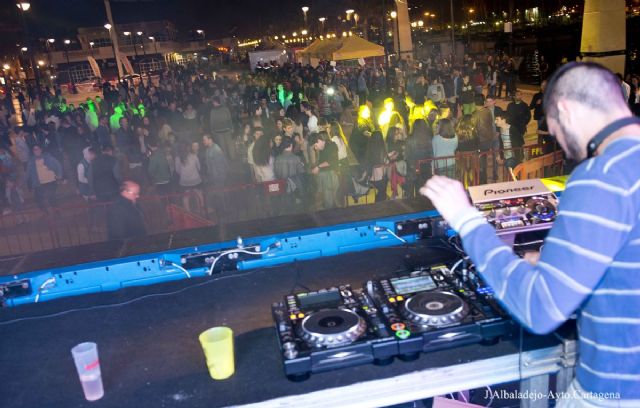 La explanada del puerto saltó y vibró a ritmo del II Festival Weekend DJ - 5, Foto 5
