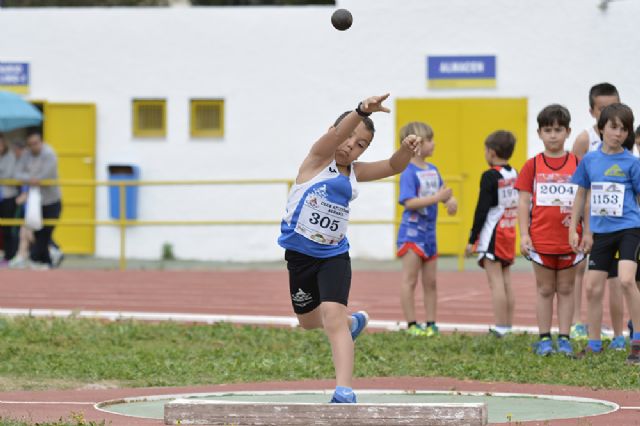 Una treintena de atletas del Club Atletismo Alhama presentes en la 