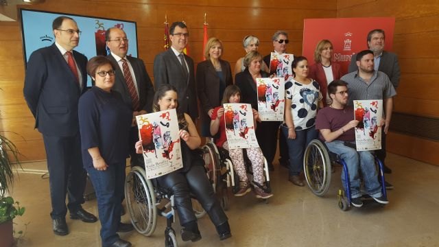 Familia apoya con 36.000 euros a la Asociación de Padres e Hijos con Espina Bífida para atender a sus asociados - 1, Foto 1