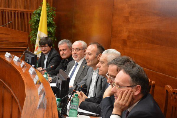 La UCAM y la Pontificia Lateranense presentan en Roma la revista 'Vergentis' sobre derecho canónico - 2, Foto 2