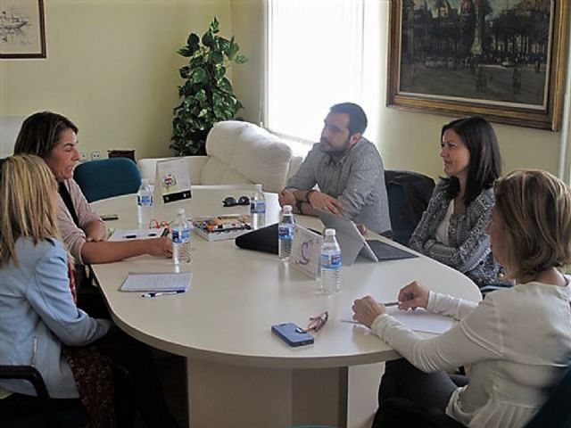 Servicios Sociales colabora con la Fundacion Rais para ayudar a las personas en riesgo de exclusion social - 1, Foto 1