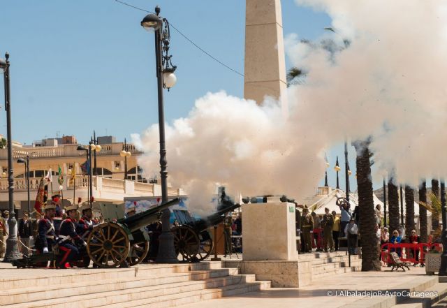 Artilleria homenajea en Cartagena a los heroes del 2 de mayo - 1, Foto 1