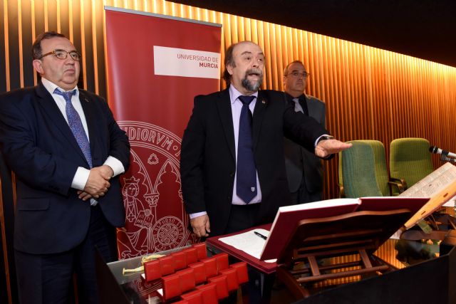 Toma de posesión del decano de la Facultad de Educación - 1, Foto 1