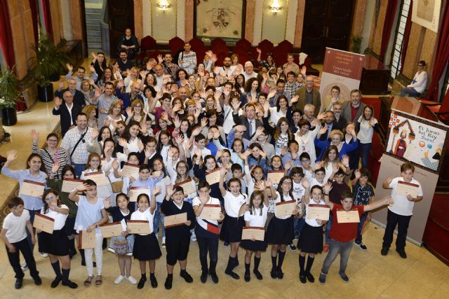 Los niños murcianos se acercan a la historia medieval de Murcia a través de un concurso de relatos y ´El juego del rey Sabio´ - 1, Foto 1