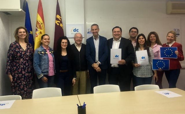 La Comunidad subvenciona un proyecto del Instituto de Desarrollo Comunitario para sensibilizar sobre consumo responsable - 1, Foto 1