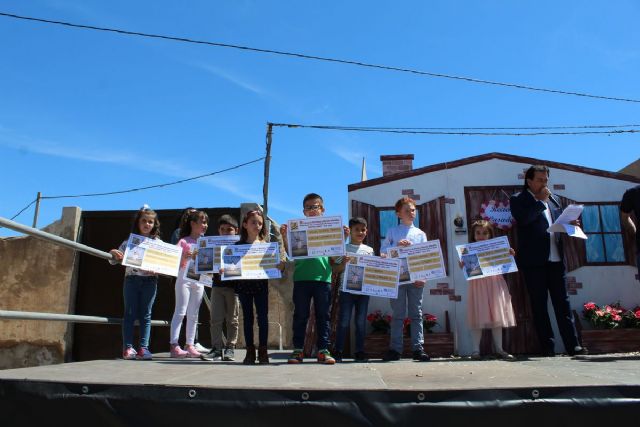 Sonrisas de felicidad en los premiados del concurso de dibujo ´Nuestro Campo´ - 1, Foto 1