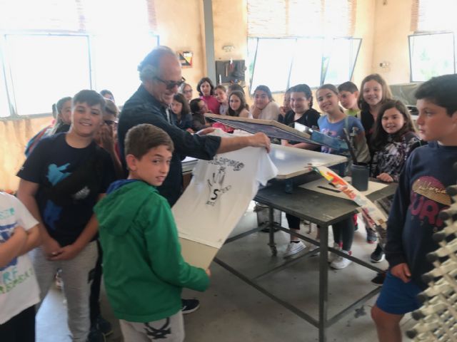 Taller de Serigrafía para niños por el artista Pepe Jiménez en La Ermita de la Colonia. - 1, Foto 1