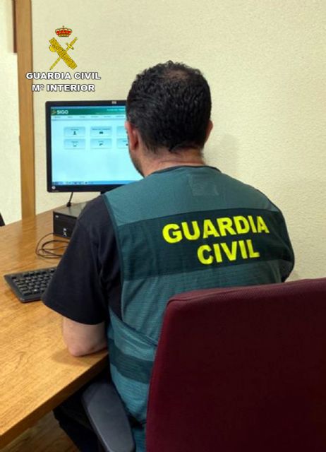 La Guardia Civil detiene en Murcia a una persona dedicada a cometer estafas - 1, Foto 1