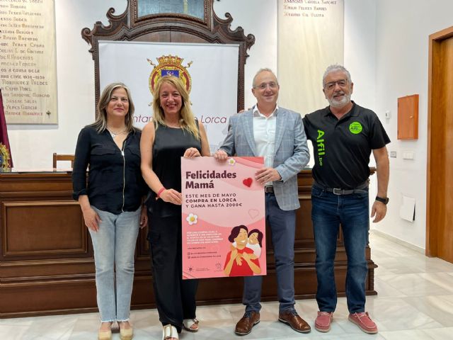 La Unión Comarcal de Comerciantes de Lorca pone en marcha la campaña 'Felicidades, mamá' a través de la cual se podrán ganar vales para compras en comercios asociados - 1, Foto 1
