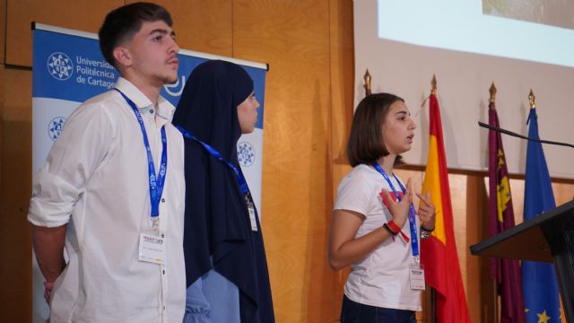 La salud mental y el efecto de las redes sociales y la IA centran las ponencias del congreso SIMIP de investigadores de Bachillerato - 1, Foto 1