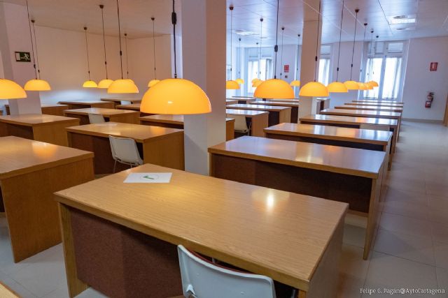El Ayuntamiento renueva el convenio con la Fundación Mediterráneo para ampliar el uso del Aula Cultural y la Biblioteca - 1, Foto 1