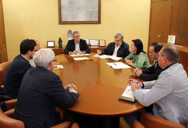 El presidente de la CHS mantiene una reunión con la alcaldesa de Yecla - 1, Foto 1