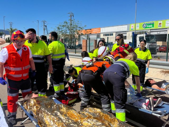 Bomberos de Murcia, Policía Local y Protección Civil participan en un simulacro de atentado terrorista en el EBAM - 4, Foto 4