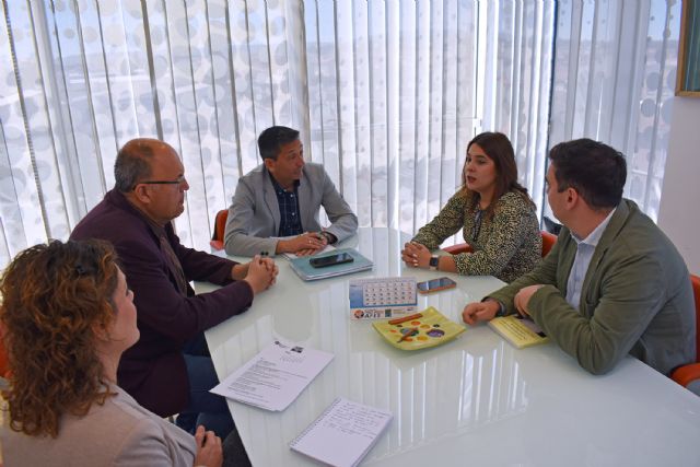 El Ayuntamiento torreño se informa del Plan de Juventud del Gobierno regional - 1, Foto 1