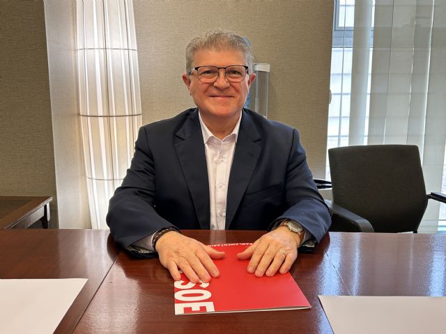 El portavoz del grupo Socialista, Jose Vélez, renuncia a su escaño - 2, Foto 2