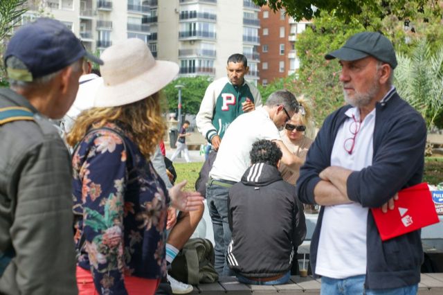 José Luis Álvarez-Castellanos (IUVRM) visita la Asociación Abeto y apoya la movilización por las personas sin hogar en Murcia - 5, Foto 5