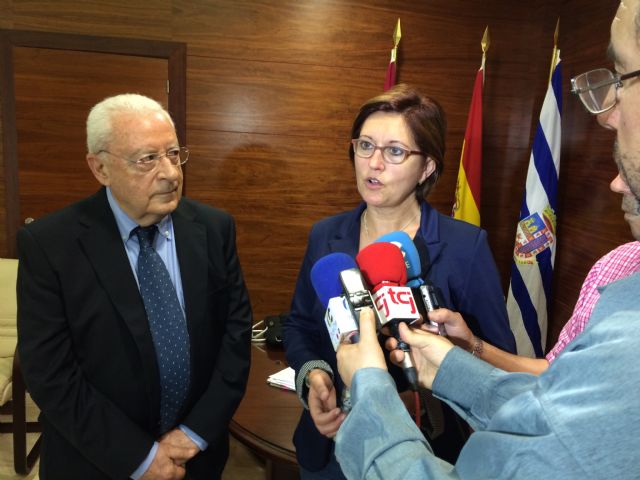 El presidente del Consejo de la Transparencia se reúne en Jumilla con alcaldesa, concejales, funcionarios y jóvenes - 2, Foto 2