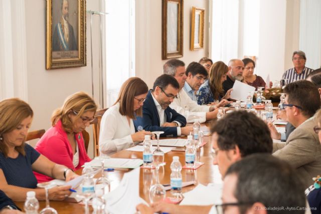 La Mesa Local de la Vivienda se constituye para aglutinar a todos implicados en la búsqueda de soluciones al problema habitacional - 1, Foto 1