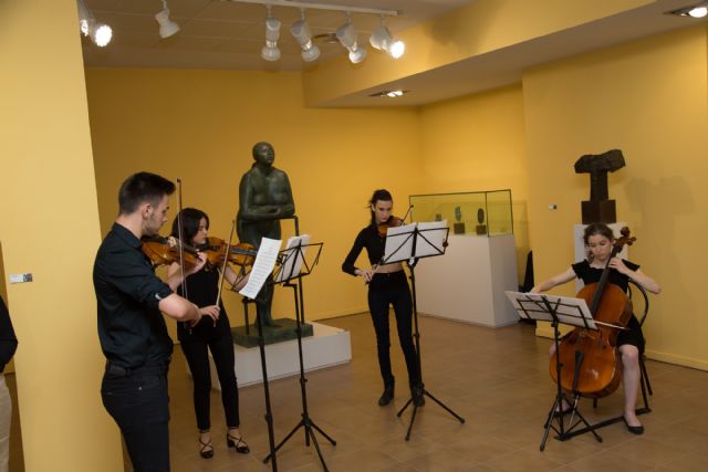 Abre sus puertas hasta el 15 de junio la exposición a beneficio de la lucha contra el cáncer - 2, Foto 2