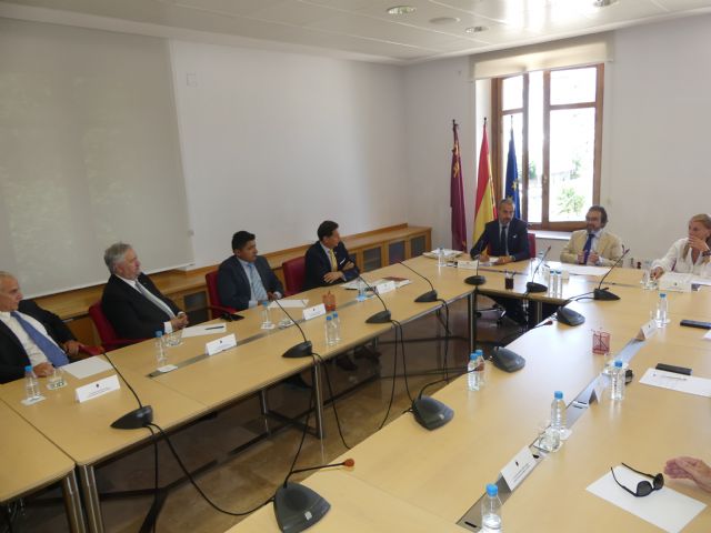 Reuniones periódicas con el cuerpo consular - 2, Foto 2