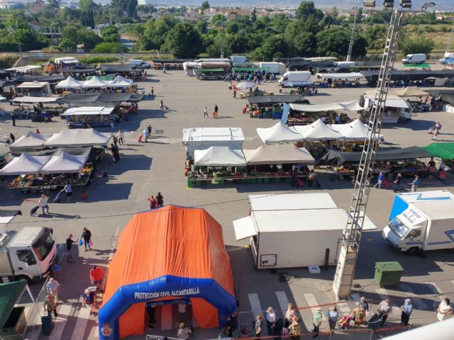 El mercado semanal de Alcantarilla ya cuenta con todos los puestos de alimentación, ropa, calzado y hogar - 3, Foto 3