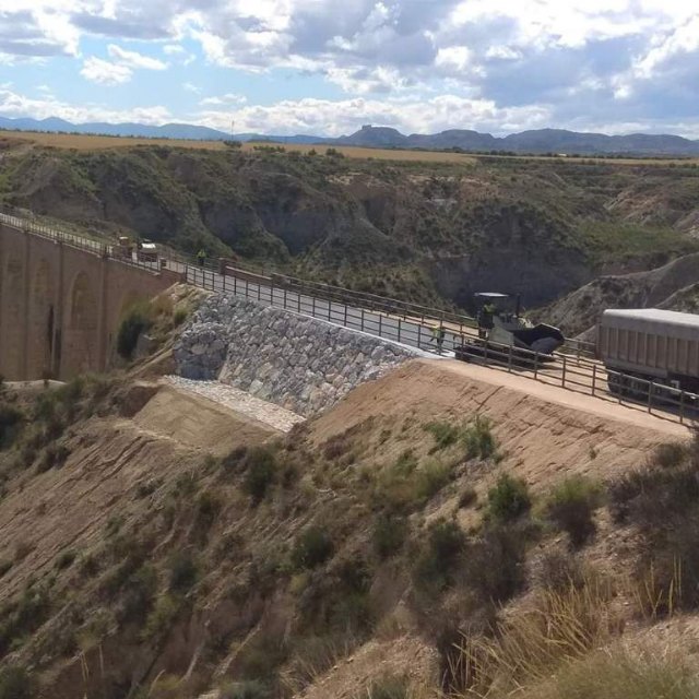 Finalizados los trabajos de acondicionamiento de la Vía Verde en el viaducto sobre la Rambla Perea - 2, Foto 2