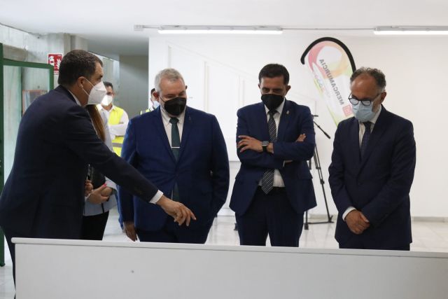 La plantación de 140 árboles en MercaMurcia permite la absorción de 3 toneladas de CO2 al año - 2, Foto 2