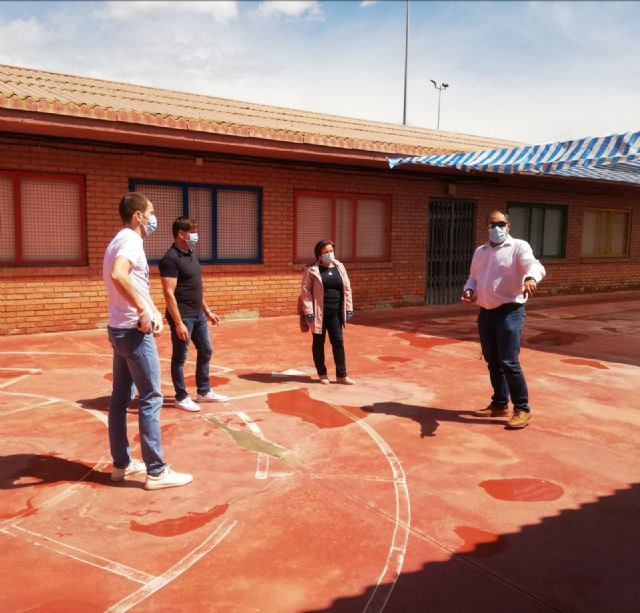 El Ayuntamiento planifica junto a los Colegios los arreglos que se acometerán durante el verano - 4, Foto 4