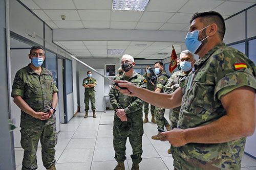 El Jefe de Estado Mayor de la Defensa realiza su primera visita oficial al Cuartel General de la Fuerza Terrestre en Sevilla - 2, Foto 2