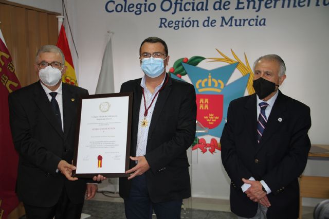 El Colegio de Enfermería nombra miembro de honor a Carmelo Gómez - 1, Foto 1