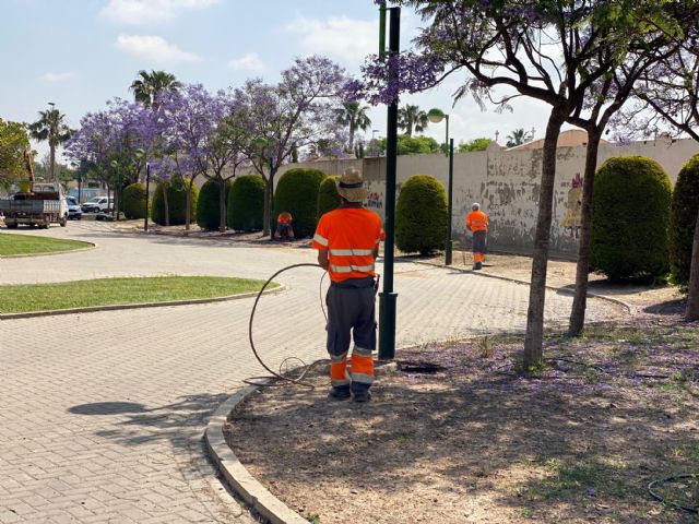 El Ayuntamiento procede a la reparación del cableado sustraído en el Jardín junto al Cementerio - 4, Foto 4