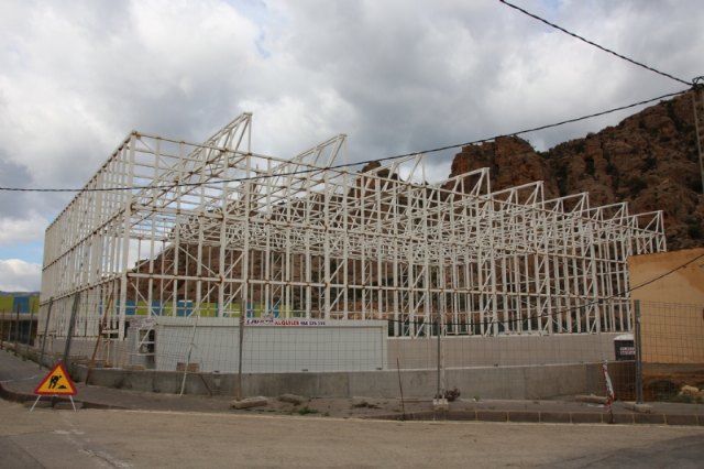 El Ayuntamiento rescinde el contrato con la empresa constructora del pabelln de El Praco, Foto 1