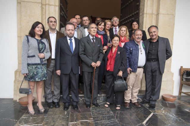 La Unión de Escritores encabeza las peticiones de un teatro para Antonio Gala - 1, Foto 1